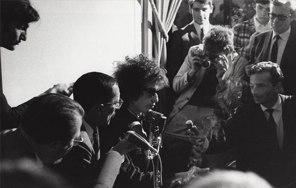 Watch: Here's a clip of Bob Dylan's press conference upon arrival in Stockholm, April 1966