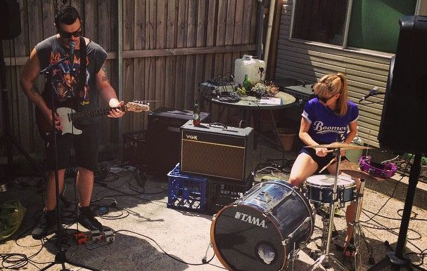 We Dead cover Charlie Feathers, 'Can't Hardly Stand It'