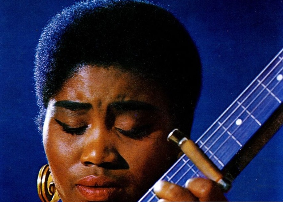 Odetta appears on The Johnny Cash Show